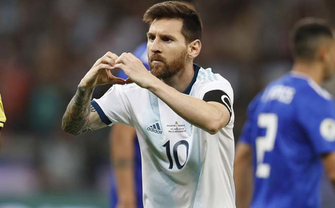 Argentina lâm nguy Copa America: Messi có học được Ronaldo tạo "phép màu"? - 1
