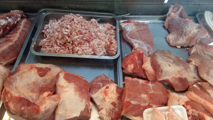 Sau chỉ thị giảm giá từ 1/4, tại sao giá thịt lợn ở chợ và siêu thị vẫn cao? - 1