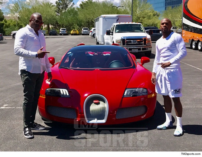 Anh từng bỏ 6,5 triệu USD mua 2 chiếc siêu xe Bugatti.