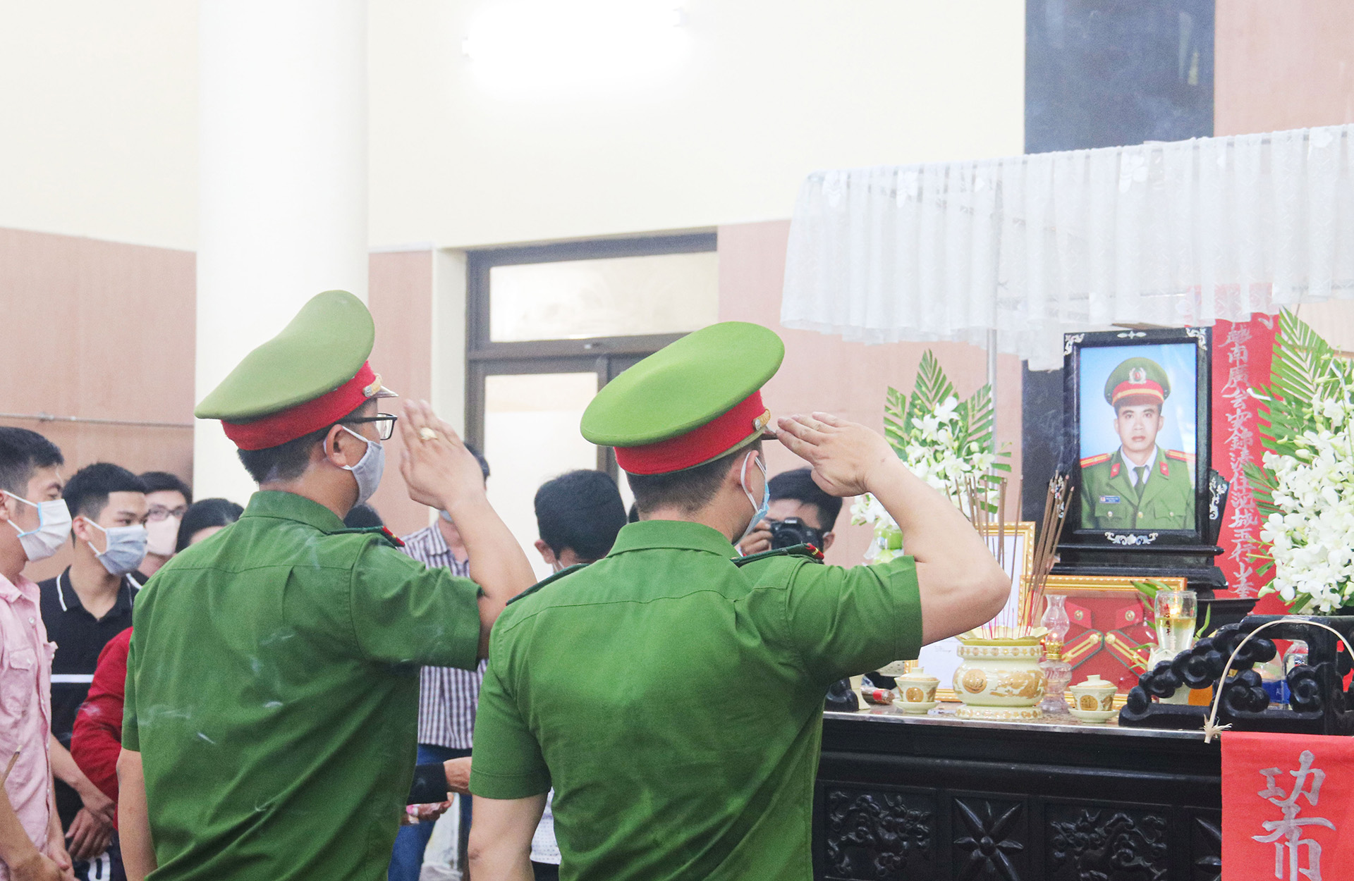 Hai chiến sĩ công an hy sinh: Nỗi đau còn mãi - 6