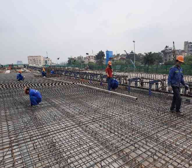 Cận cảnh làm cầu cạn Mai Dịch - Nam Thăng Long giữa tâm dịch Covid-19 - 2