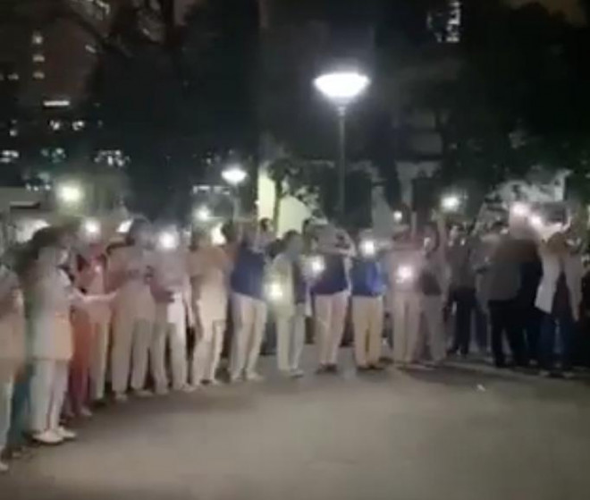 Bộ Y tế yêu cầu Bệnh viện Bạch Mai báo cáo việc tụ tập đông người, không đeo khẩu trang - 3