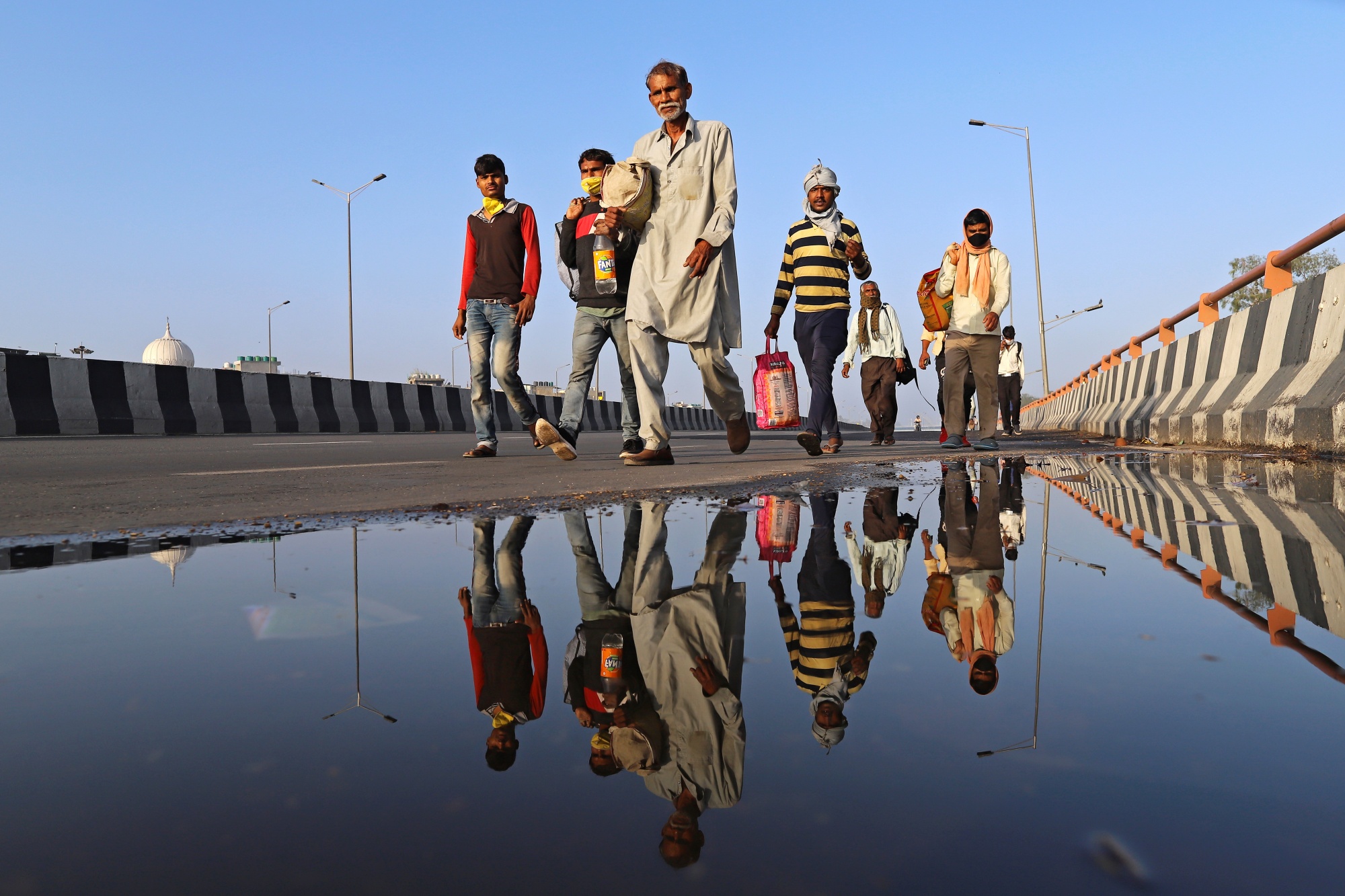 When leaving the city for fear of hunger, many Indians did not expect what to expect in the countryside - 1