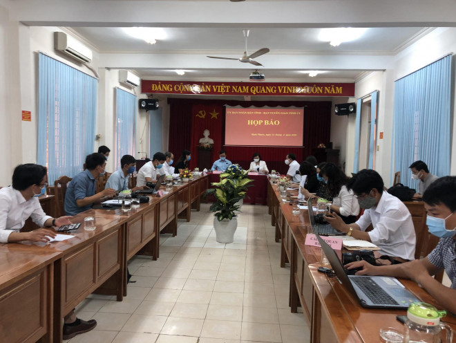 Tỉnh ủy Bình Phước họp báo khẩn vụ Phó Chủ tịch HĐND huyện chống đối đo thân nhiệt - 1