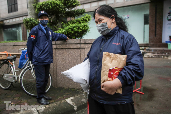 Sau "ATM gạo", Hà Nội có thêm "siêu thị 0 đồng" dành cho người nghèo chống Covid-19 - 12