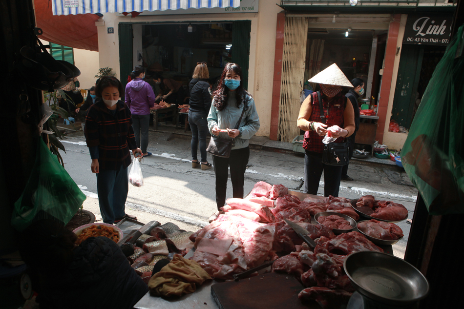 Cách bán hàng phòng dịch Covid-19 có "1-0-2" ở phố cổ Hà Nội - 10