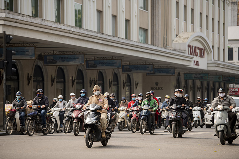 Hình ảnh đường phố Hà Nội trong ngày cuối cách ly xã hội theo Chỉ thị 16 - 3