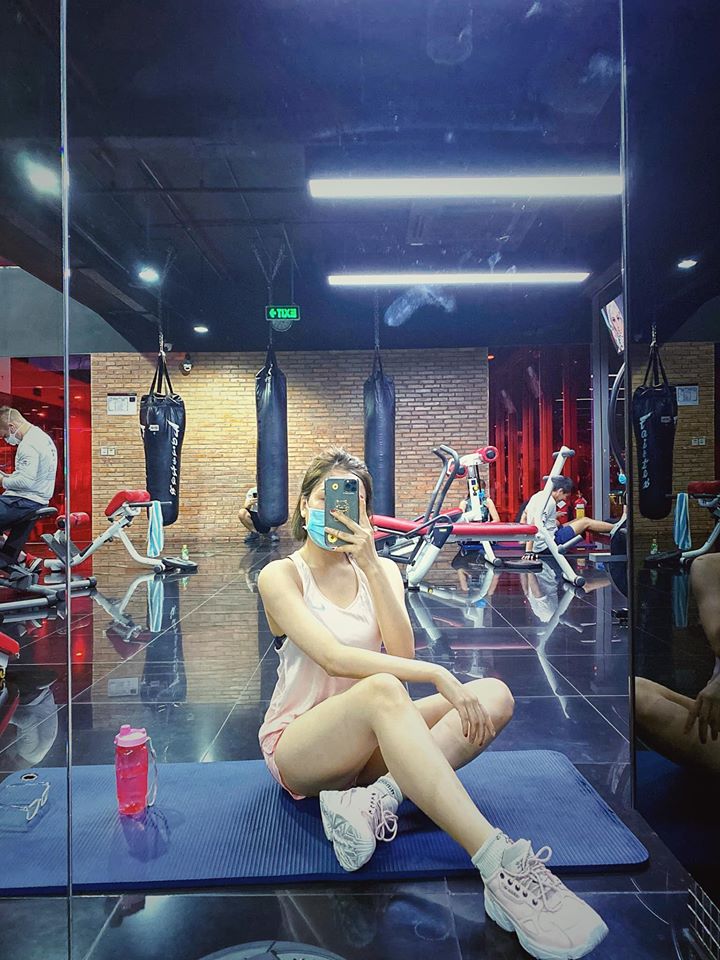 Hot girl Trâm Anh nhảy sexy để giảm cân và giữ đường cong phồn thực - 3