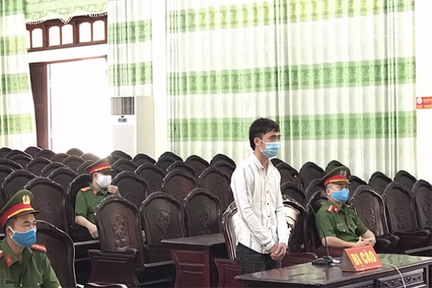 Đâm xe vào lực lượng chống dịch Covid-19, thanh niên lĩnh 9 tháng tù - 1