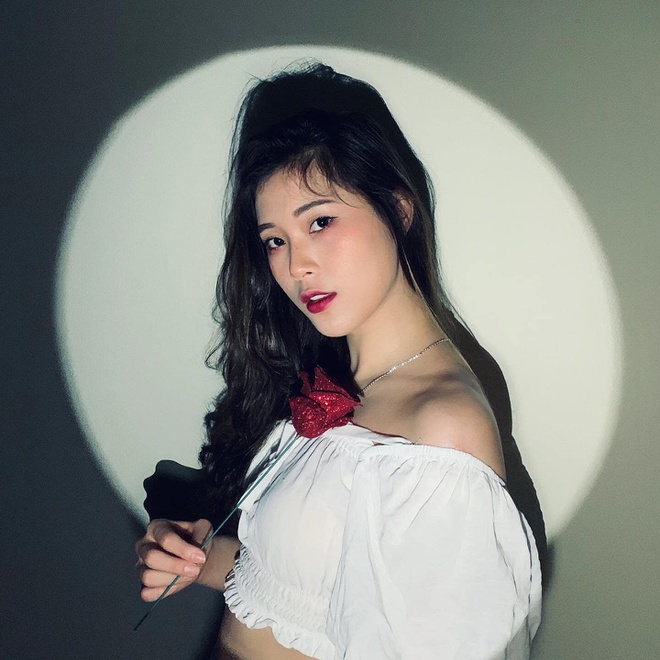 2 hoa khôi bóng chuyền Việt mới làm gì để giữ body hoàn hảo dù nghỉ vì dịch? - 2