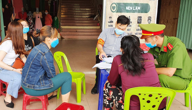 Covid-19: Quảng Nam phạt 136 tổ chức, cá nhân gần 386 triệu đồng - 2