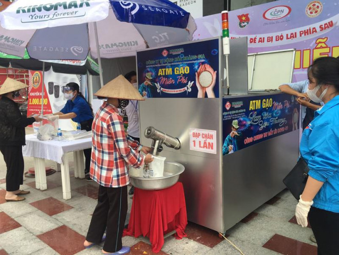 Xuất hiện cây ATM "rút" được 5 tấn gạo mỗi ngày ở Hải Phòng - 4