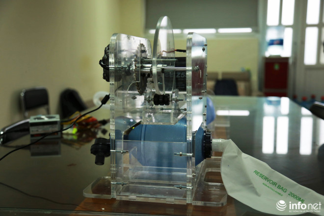 Cận cảnh máy trợ thở đầu tiên do chính tay người Việt Nam thiết kế và sản xuất - 2