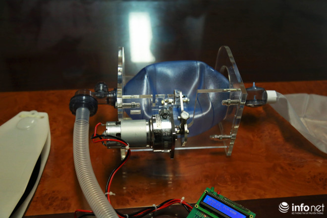 Cận cảnh máy trợ thở đầu tiên do chính tay người Việt Nam thiết kế và sản xuất - 10