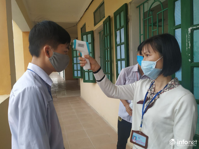 Học sinh Thái Bình phấn khởi trở lại trường sau đợt nghỉ dài phòng chống Covid-19 - 1