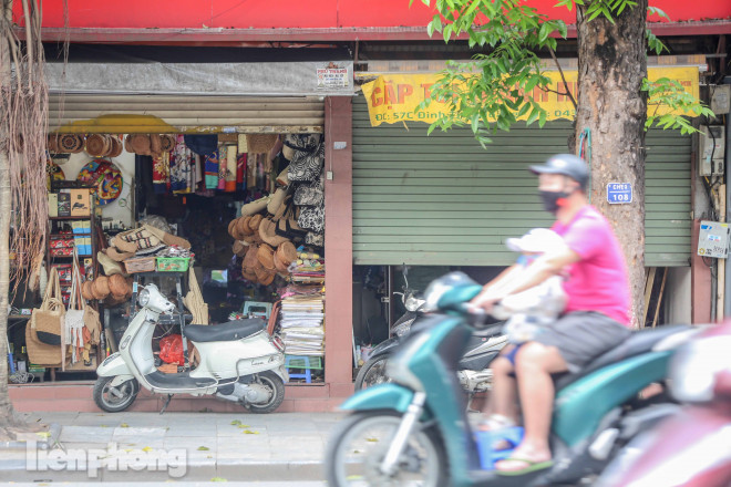 Gần hết hạn giãn cách xã hội, hàng quán rục rịch hoạt động trở lại - 4