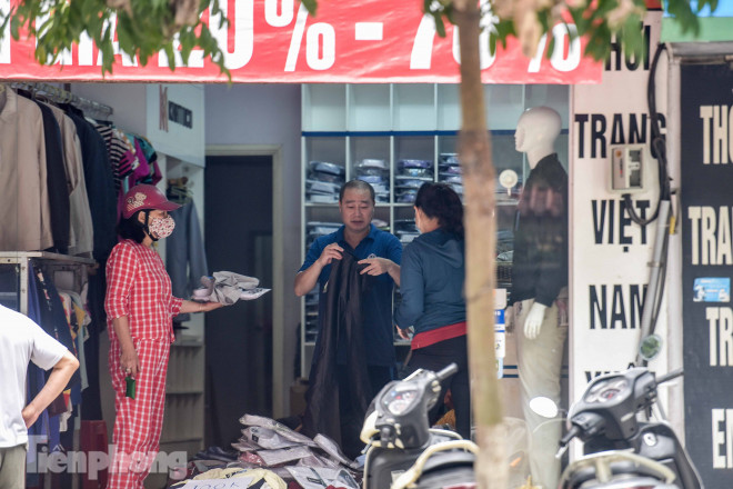 Gần hết hạn giãn cách xã hội, hàng quán rục rịch hoạt động trở lại - 6