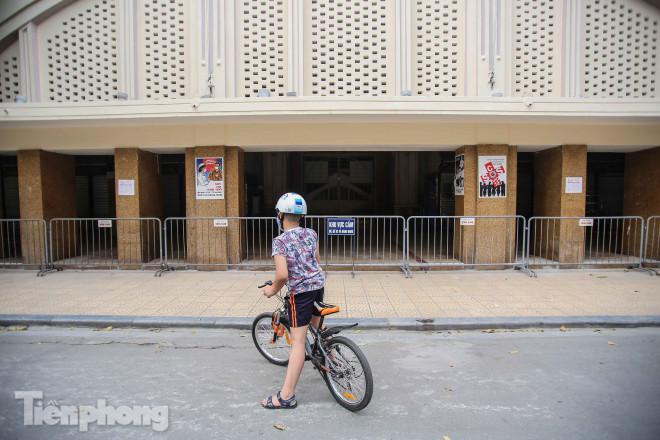 Gần hết hạn giãn cách xã hội, hàng quán rục rịch hoạt động trở lại - 12