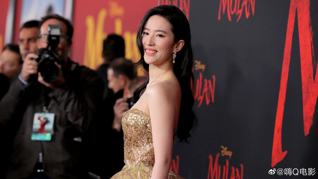 1 tấm ảnh không son phấn khi cách ly của Lưu Diệc Phi đạt 90 vạn like - 9