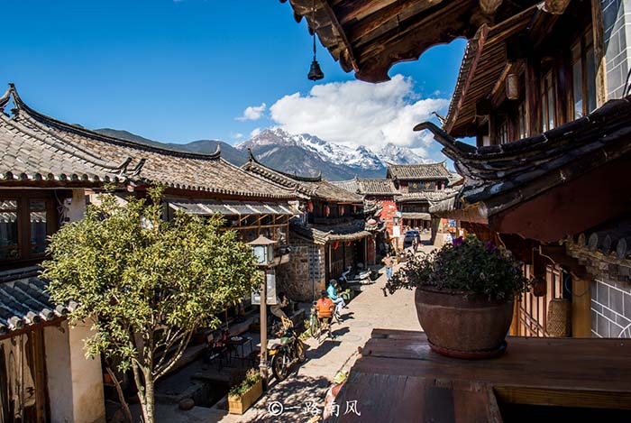 Thành phố "lười biếng" nhất Vân Nam, cảnh đẹp miễn chê mà người thì trái ngược - 3