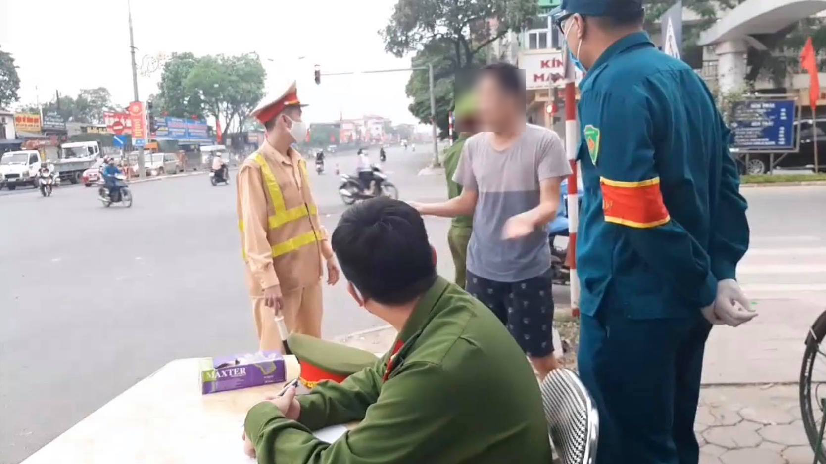 Trần tình của bác sĩ đi xe đạp không đeo khẩu trang, đổ lỗi cho cán bộ phòng dịch Covid-19 - 2