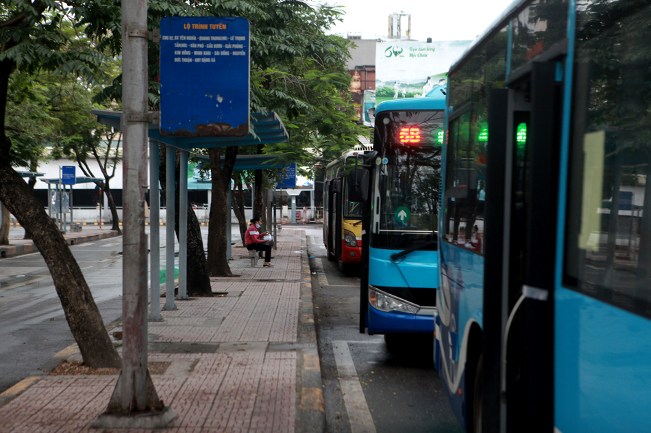 Buổi sáng đầu tiên nới lỏng giãn cách xã hội ở Hà Nội - 9