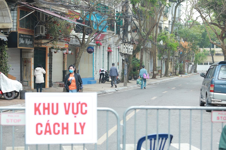 Hà Giang ra công điện khẩn, dỡ bỏ phong tỏa thị trấn Đồng Văn - 1
