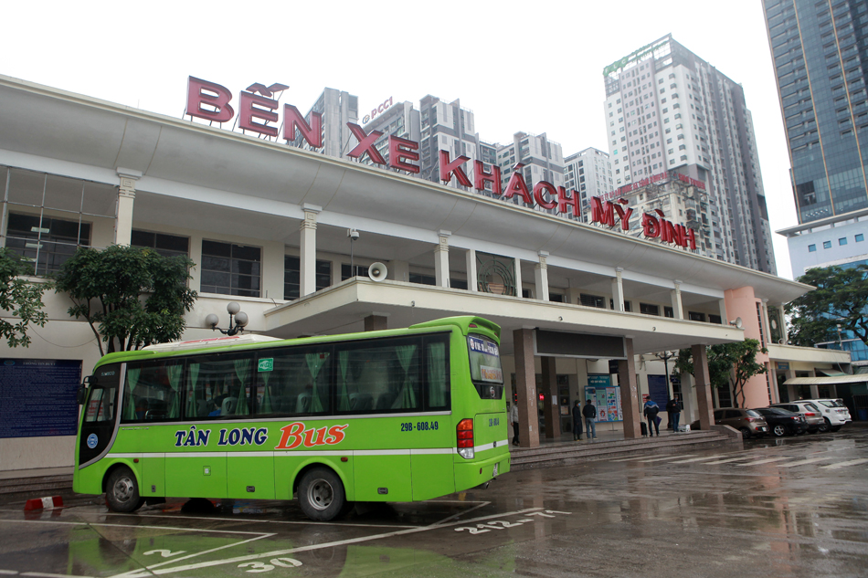 Xe buýt Hà Nội xếp ghế ngồi "đặc biệt" chống dịch Covid-19 - 2