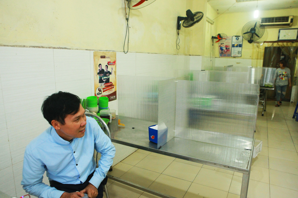 Hà Nội: Quán phở, quán cơm làm vách ngăn phòng dịch Covid-19 - 14