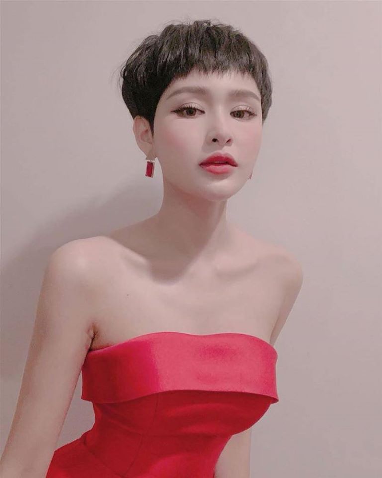 Hiền Hồ khó chịu vì bị so sánh với "thảm hoạ mạng xã hội" Trần Đức Bo - 6