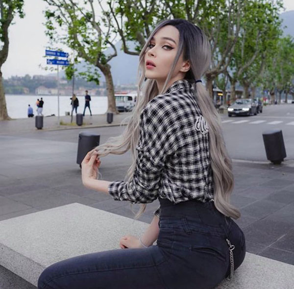 "Nữ game thủ xinh nhất nước Nga" tập gì để có vòng 3 căng tròn gợi cảm? - 6