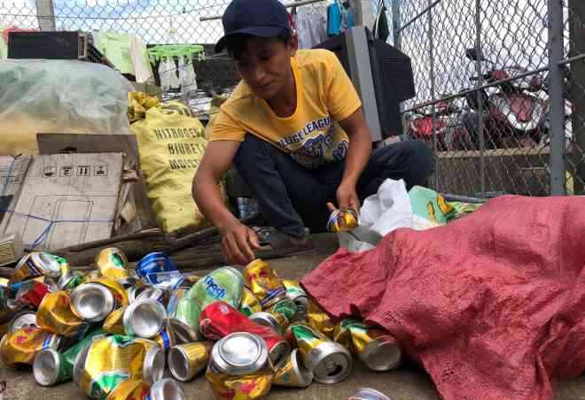 Đi mua ve chai, phát hiện 180 triệu đồng và 1,3 cây vàng nên đem trả lại người mất - 3