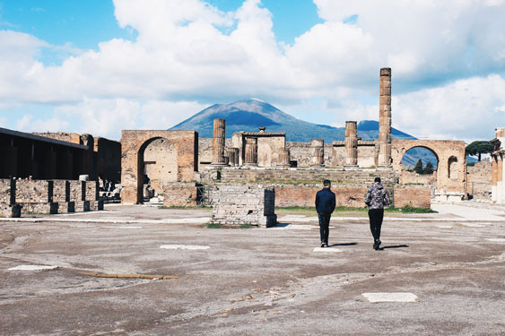 Pompeii trở lại từ bóng tối - 1