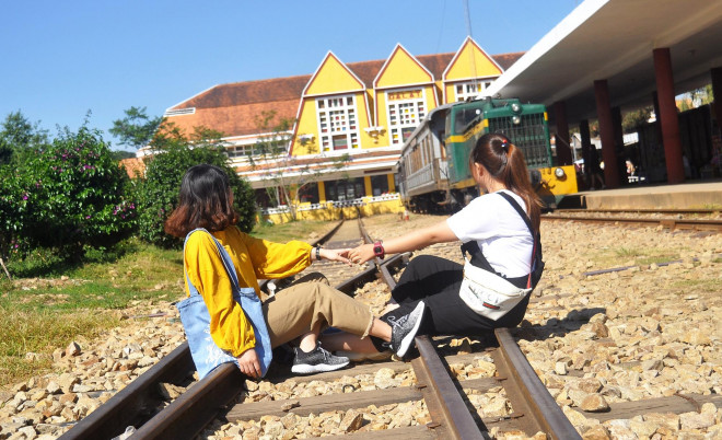 Nới lỏng giãn cách xã hội, du khách đổ về Đà Lạt nghỉ lễ - 3