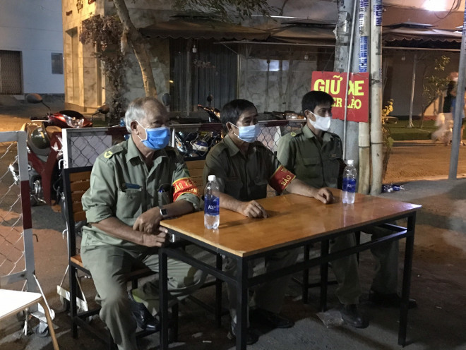 Bệnh nhân 92 tiếp xúc bao nhiêu người trước khi phát hiện tái dương tính? - 11