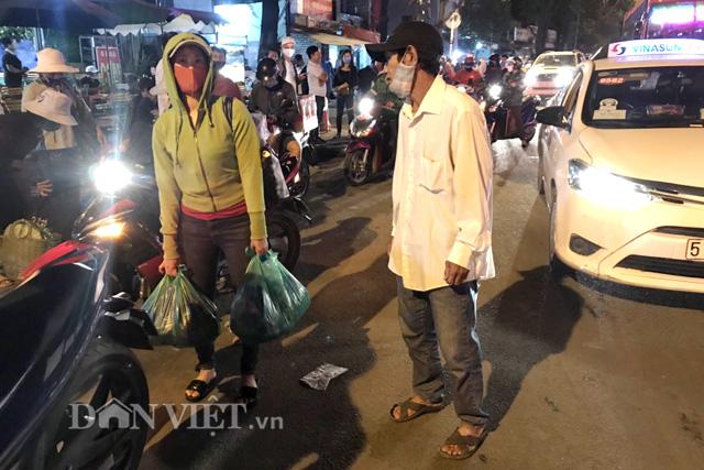 Ảnh: Từ mờ sáng, dòng người lũ lượt đổ về TP.HCM - 4