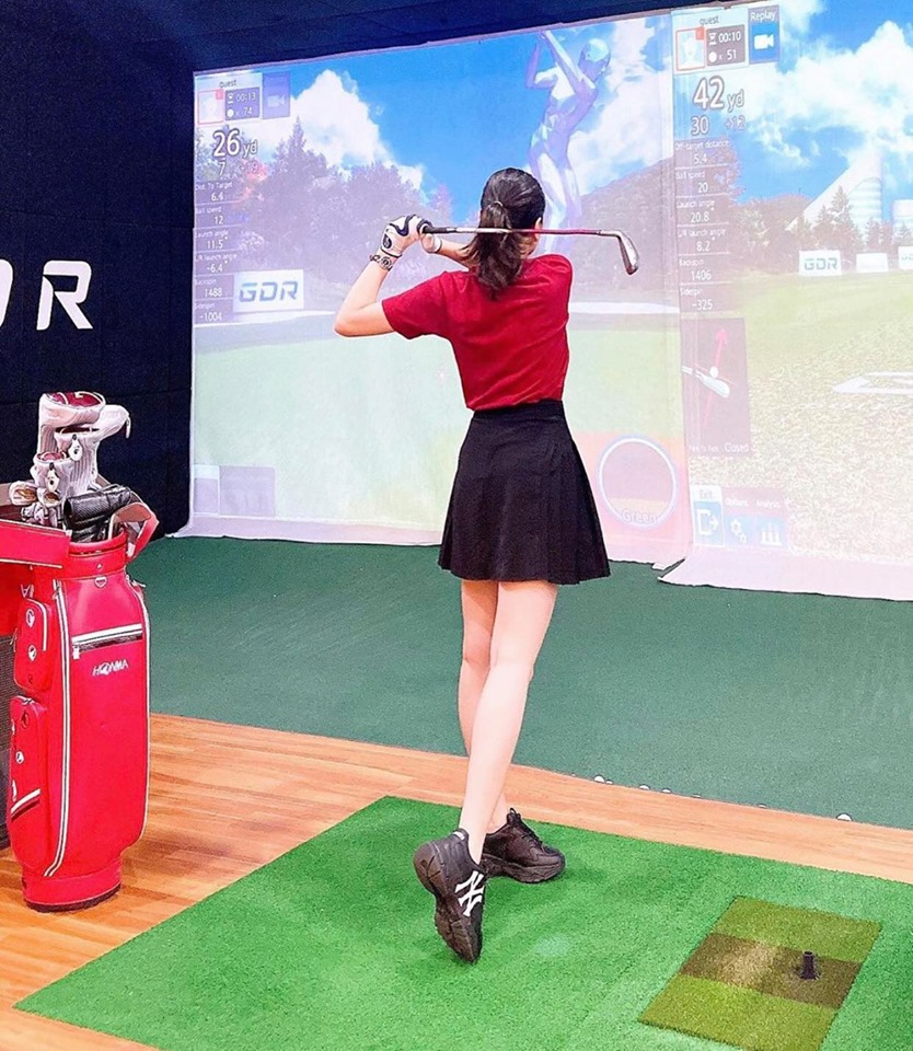 MC đài VTV từng bị ví như "khủng long" đã "lột xác" nóng bỏng thế nào? - 5