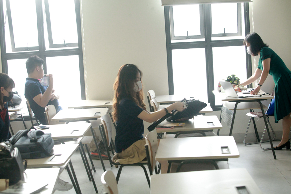 Ngày "tựu trường đặc biệt" sau thời gian dài giãn cách xã hội - 16