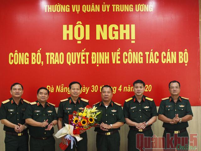 Thăng quân hàm cấp tướng, bổ nhiệm ông Hứa Văn Tưởng làm Phó Tư lệnh Quân khu 5