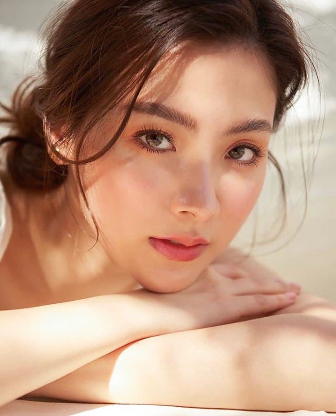 "Gái ngành đẹp nhất Thái Lan" gợi cảm, "sáng chói loà" là nhờ ngủ nhiều - 4