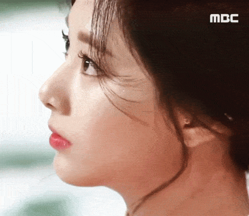 Vì sao nói cô gái này có khuôn mặt chuẩn nhất thế giới? - 2