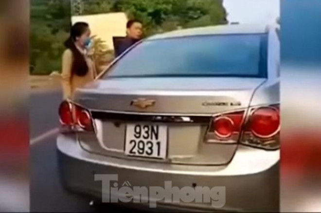 Xe ô tô của cựu phó chủ tịch huyện chống kiểm dịch COVID-19 liên quan đến vụ TNGT? - 2