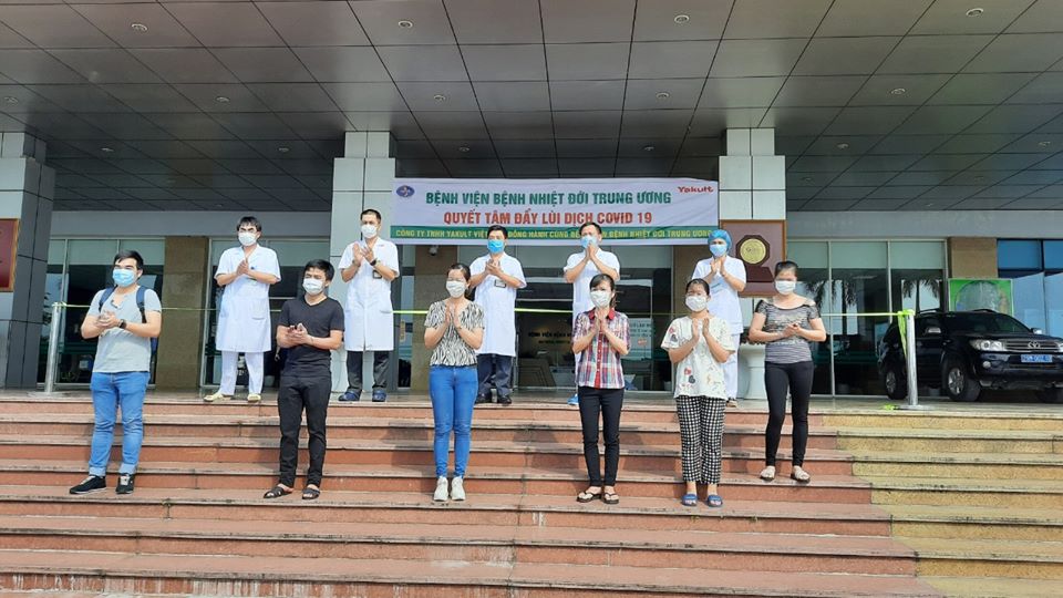 Tin tức 24h qua: Thủy điện xả nước bất ngờ, 10 người chơi trên sông chỉ 9 người chạy thoát - 3