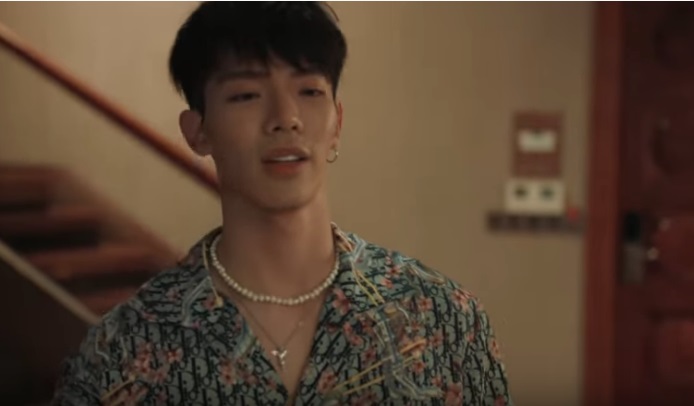 Erik bị chê già như ông chú, mặt hốc hác khó tin do thẩm mỹ nhiều - 4