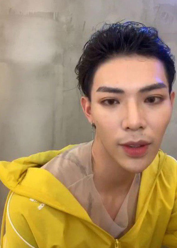 Erik bị chê già như ông chú, mặt hốc hác khó tin do thẩm mỹ nhiều - 6