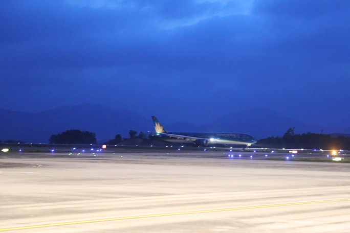 Chuyến bay thẳng đầu tiên từ Mỹ hạ cánh xuống Vân Đồn đưa 343 người Việt về nước - 9