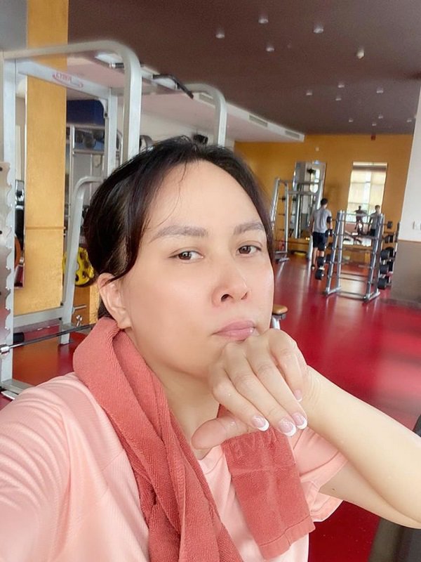 Bị chê hình thể thiếu cân đối, Phượng Chanel điên cuồng "tăng đô" để sửa body - 4