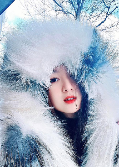 Mỹ nhân có cả bố lẫn mẹ đều là tỷ phú đô la, 42 tuổi trẻ đẹp vô ngần như Giáng My - 11