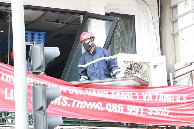 Nổ bình gas tại nhà hàng gà rán, 3 người bị thương nặng - 4