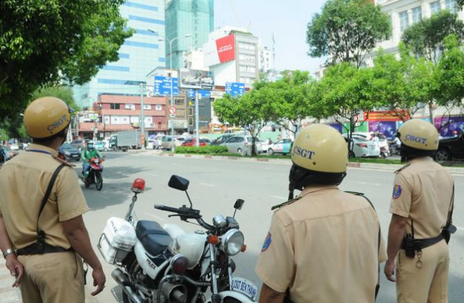 Từ 15/5, CSGT dừng xe kiểm tra không cần chỉ ra lỗi vi phạm ban đầu - 2